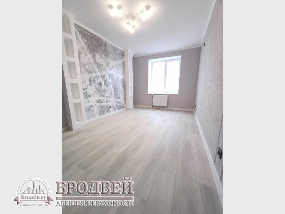 1000variantiv Real Estate
