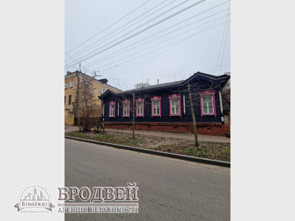 1000variantiv Real Estate