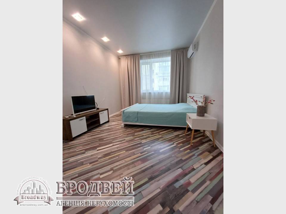 1000variantiv Real Estate